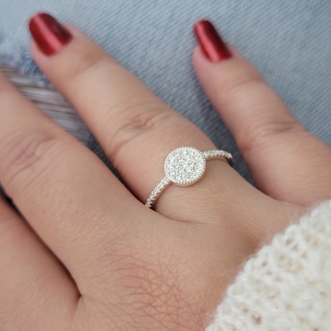 Anel Redondo Cravejado Prata 925