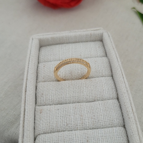 Anel Três Fileiras Cravejados Banhado a Ouro