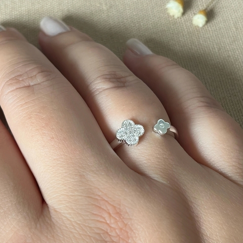 Anel Trevo Regulável Prata 925