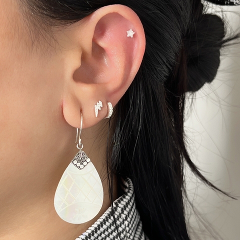 Brinco Gota Madrepérola Prata 925