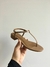 SANDÁLIA RASTEIRA MINIMALISTA COURO CARAMELO CARRANO. - amazingshoes.com.br