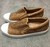 TÊNIS KICKS SLIP ON CRYSTAL COURO BEGE CROISSANT CARRANO - amazingshoes.com.br