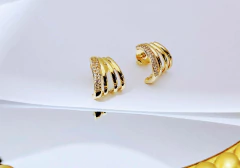 Brinco Meia-Argola com Zircônias - comprar online