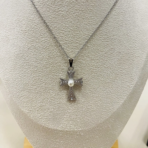 Colar Cruz com Peróla - comprar online