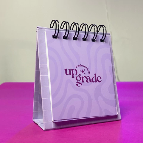 Calendário de mesa com logo