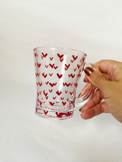 Caneca corações vermelhos