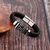 PULSEIRA EM COURO LEGÍTIMO PRETO "H" CENTRAL COM FECHO IMÃ COURO LEGÍTIMO