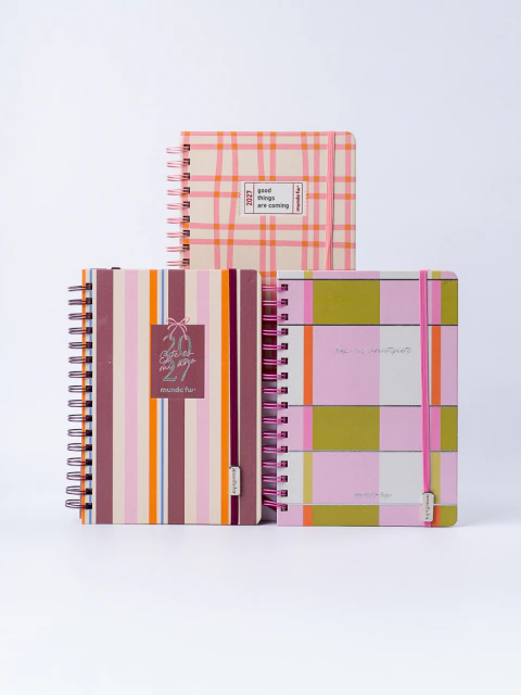 Agenda 2027 Diaria c/espiral 15x21cm SIMPLY AWESOME - Mundo Fw!