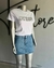 T-shirt com pedraria