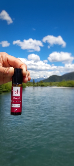 Blend Nocturno Roll on con Jojoba, Rosa Mosqueta y Caléndulas - comprar online