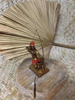 Imagem Estátua Cabocla Jacira Pena Vermelha Pequena 15 cm - O Santo Bateu
