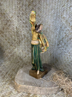 Imagem Cigana Esmeralda 35 cm - O Santo Bateu