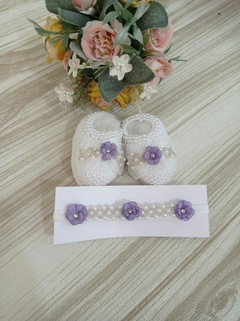 Sapatinho com faixa - Branco com rosa lavanda
