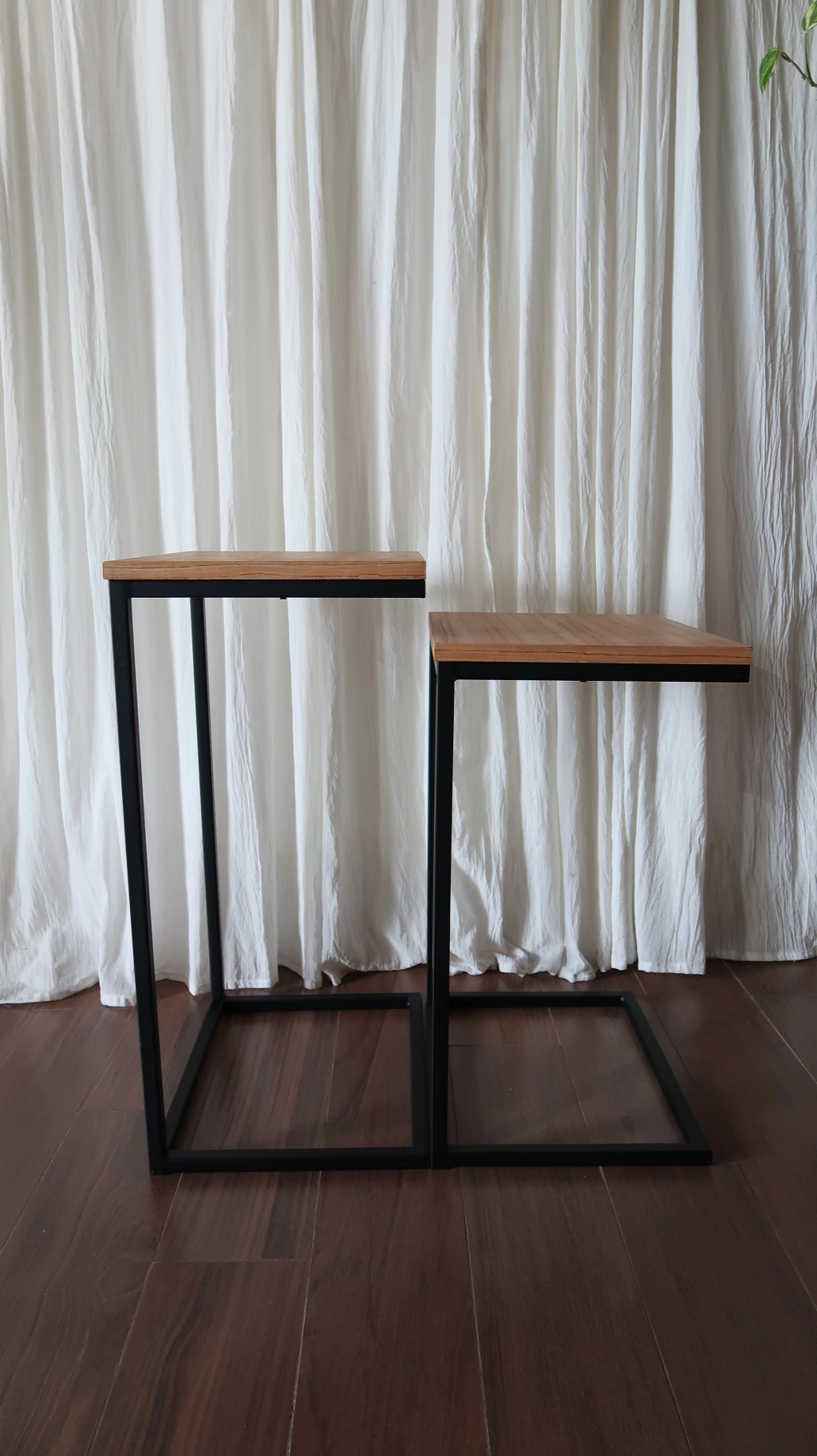 MESA AUXILIAR MADERA BAJA