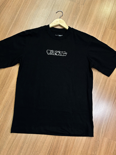 CAMISETA LOGO BORDADA PRETA TRIP SIDE - comprar online
