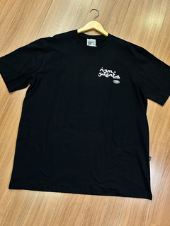 CAMISETA 4192 PRETA CHRONIC na internet