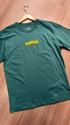 CAMISETA MONEY GUN VERDE TRIP SIDE - comprar online