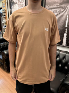 CAMISETA MALHA PERUANA EMPORIO ARMANI BEGE MÉDIO - comprar online