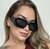 oculos de sol retangular hastes em relevo - loja online
