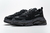 Balenciaga Triple S na internet