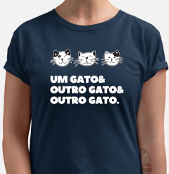 Um gato& outro gato& outro gato. - Camiseta
