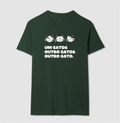 Um gato& outro gato& outro gato. - Camiseta na internet