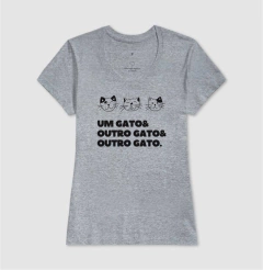 Um gato& outro gato& outro gato. - Camiseta - loja online