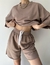 Conjunto feminino meia manga em torno do pescoço solto conjunto de duas peças - comprar online