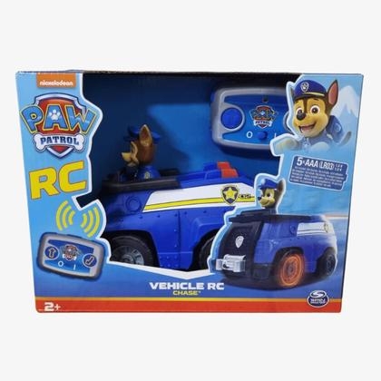 VEICULO 1:24 COM FIGURA E CONT