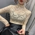 Camiseta Outono Gola Alta em Renda Crochê - loja online