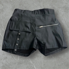 Short Cuerina Ojalillos