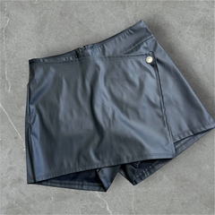 Short pollera Cuerina boton