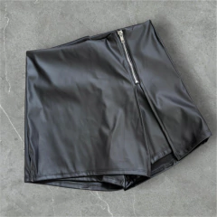 Short pollera cuerina cierre
