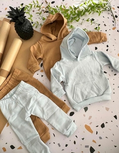 Conjunto canguro de algodón frisado