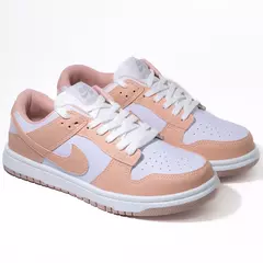 Imagem do Tênis Feminino Nike Dunk Low Pro Premium