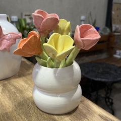 MINI FLORERO CON TULIPANES - Duende Alfarero