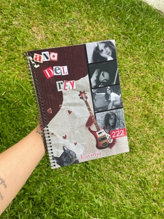 Caderno A4 96 folhas BRILHO SIMPLES na internet