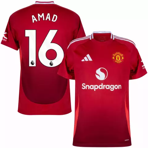 Camisa vermelha do Manchester United com o nome AMAD e o número 16 nas costas, da versão torcedor da temporada 2023/2024.