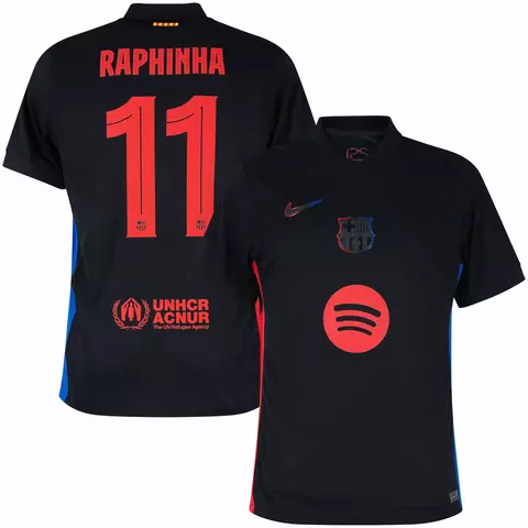 Camisa preta do Barcelona 23/24, versão torcedor, com o nome "Raphinha" e o número 11 nas costas, patrocinada pela Nike. camisa barcelona personalizada raphinha