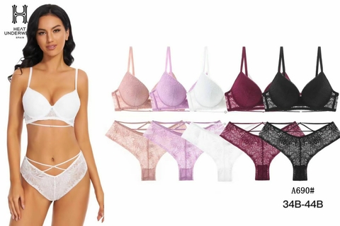 Conjunto Dos Piezas Con Taza De Encaje Floreado