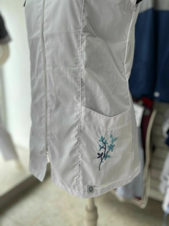 Poncho bordado Lobelia en internet