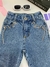 Calça Jeans - Detalhe corrente brilho na internet