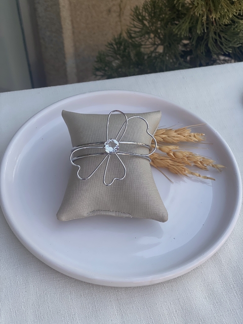 Bracelete Flor Vazado