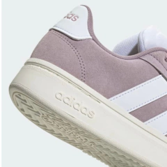Adidas Grand Court Alpha na internet