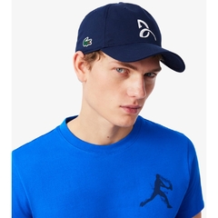 Camiseta Masculina Ultra Dry Manga Curta com Boné Estampado