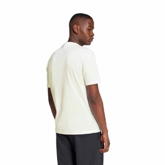 Camiseta Essentials Big Logo