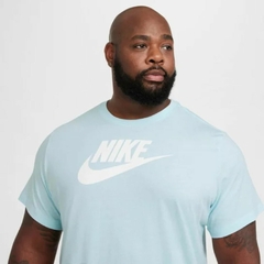 Camiseta Nike Sportswear Tee Icon Futura na internet