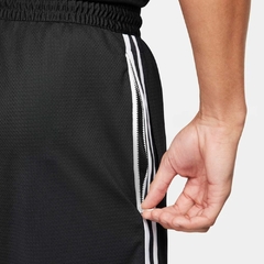 Imagem do Shorts Nike DNA 8IN Masculino