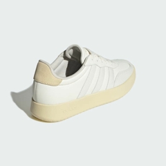 Tênis Adidas Barreda Feminino na internet