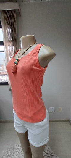 Blusa de malha. na internet